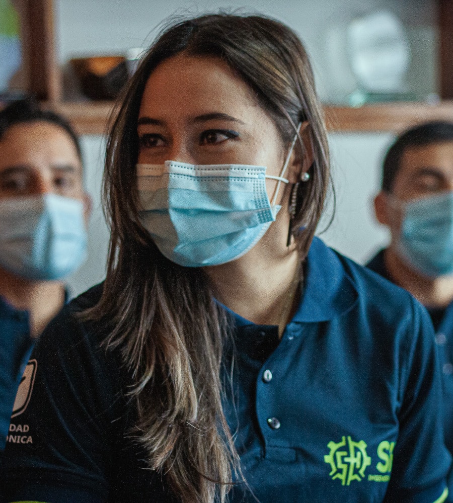 sh-ingenieria-seguridad-electronica-alarma-contra-incendio-deteccion-empresa-bogota-colombia-equipo-trabajo-work-tecnicos-trabajadadores-photo-2